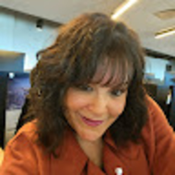 Meet your Posher, Lisa - Picture 1 of 1